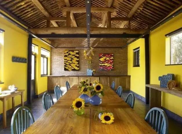 萨洋|老外辞职500强，10年爆改中国山沟30栋老宅，造福一整个村庄！