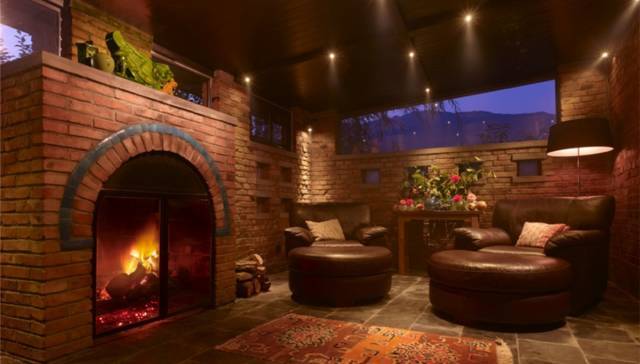 萨洋|老外辞职500强，10年爆改中国山沟30栋老宅，造福一整个村庄！