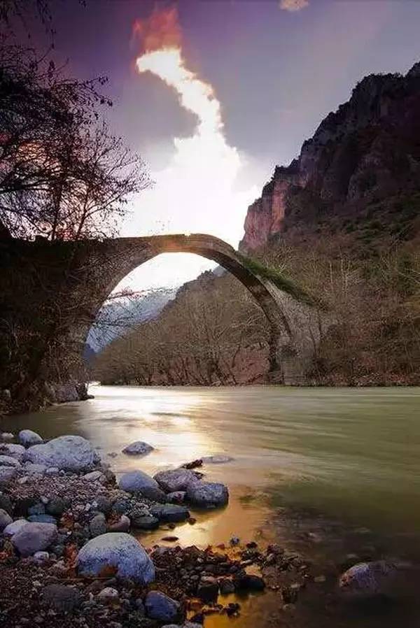 人在桥上,桥在景中(美到心窝!