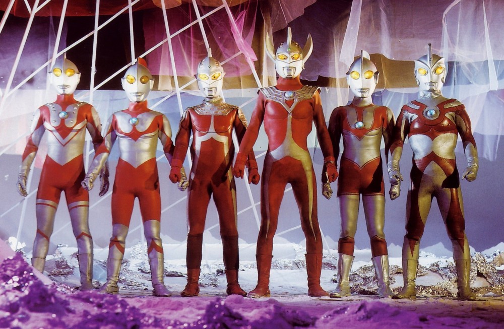 丑出天际,看到非洲版的奥特曼,奥迷直呼要向泰国版道歉