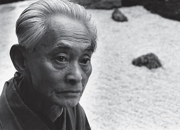 "川端康成是日本文学界"泰斗级"人物,新感觉派小说家