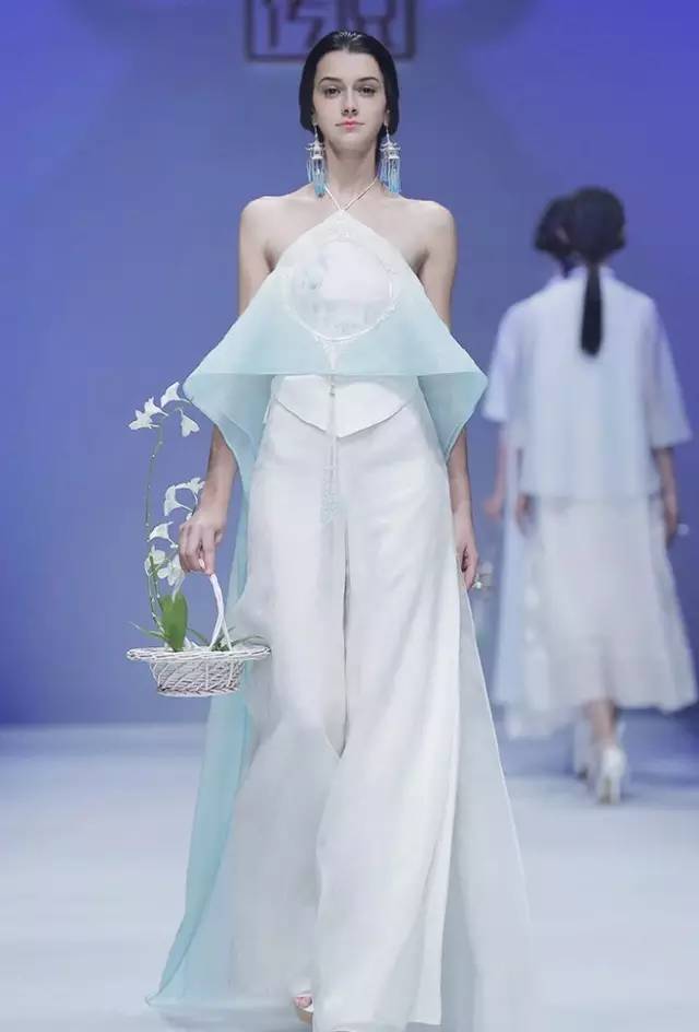 中国画的最高境界——留白，留有让人想像的空间