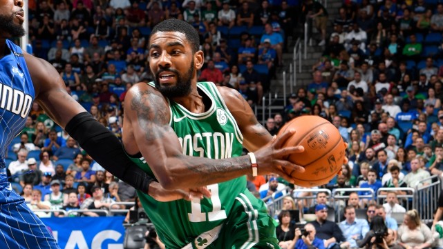 76人刷新球队赛季得分纪录|热议|  60分破纪录，欧神仙：平时不打，但比谁都拼！