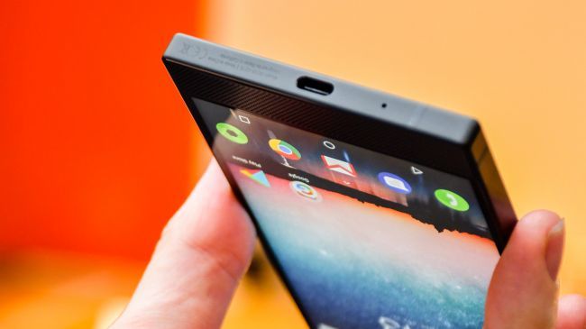 雷蛇智能手机外媒评测汇总 专为游戏玩家设计