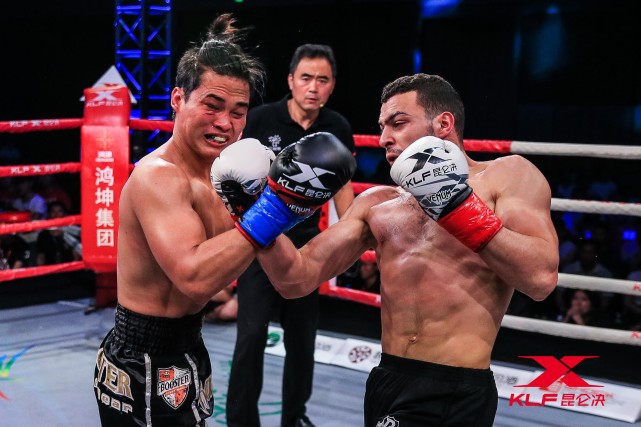 来自摩洛哥的"刀锋战士"伊利亚斯·布莱德,是欧洲著名赛事enfusion