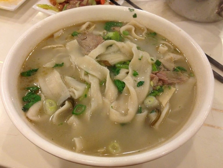 南方人去河南吃烩面,9块钱一碗,端上来让人懵