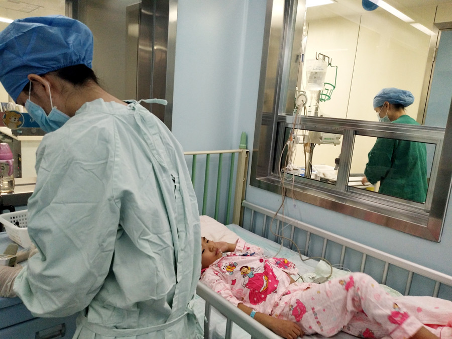 广东3岁宝宝抽骨髓救姐姐 抽完昏睡过去