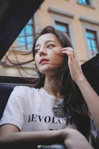 孙红雷微博大赞迪丽热巴 加盟国民综艺 霸气新