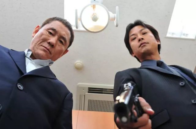 揭秘日本电影大师北野武最新纯爱小说 3周热销10万本 小说 日本电影 北野武