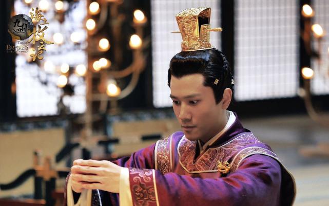 彭冠英饰演"牧云合戈"