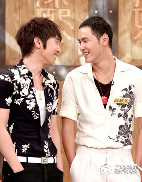 赵又廷阮经天曝男男床照 网友:高圆圆知道吗