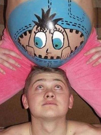 外国创意孕妇照 看准爸如何恶搞孕妈大肚子