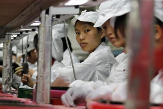 富士康：郑州工厂已停止非法使用实习生加班