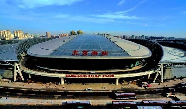 光影交通牛金光闪闪的右安门