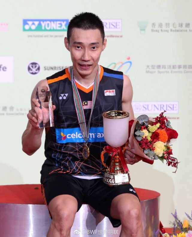 马来西亚35岁老将李宗伟斩获男单冠军,连续战胜了田厚威,魏楠,孙完虎