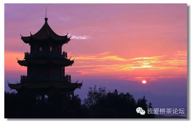 西寺晨眺在栟茶运河以此,今西洋桥以西,曾有一座自然形成的小土山