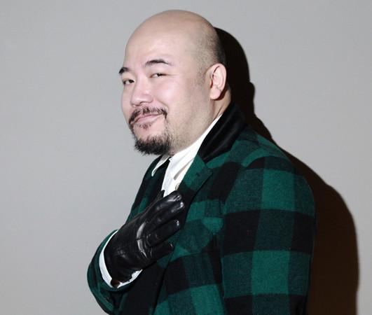 黄伟文爆料 两歌手为求歌词无所不用其极