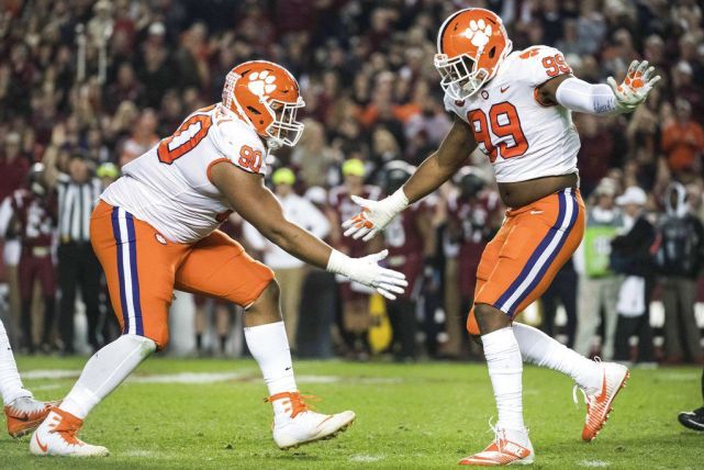 ncaa大学橄榄球观察两支劲旅首次入围全美四强