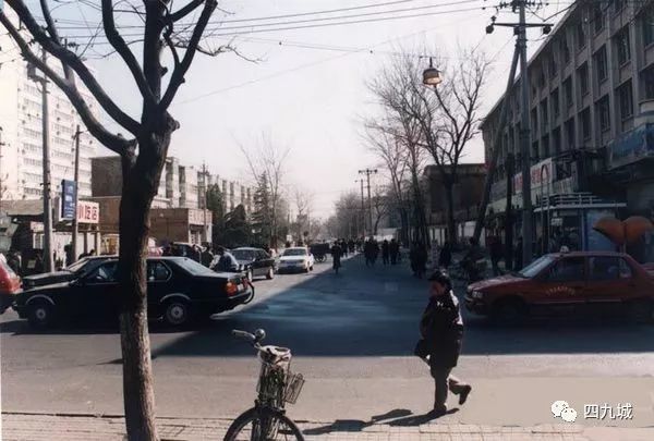 聚焦外卖食品浪费市政协委员：外卖商户必须明确标明主食净含量我国已退休的中央领导人