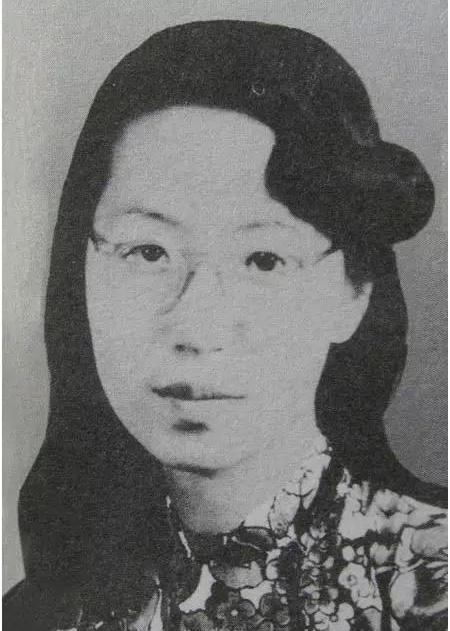 你知道真实的张爱玲是怎样的吗听她好友邝文美讲讲吧