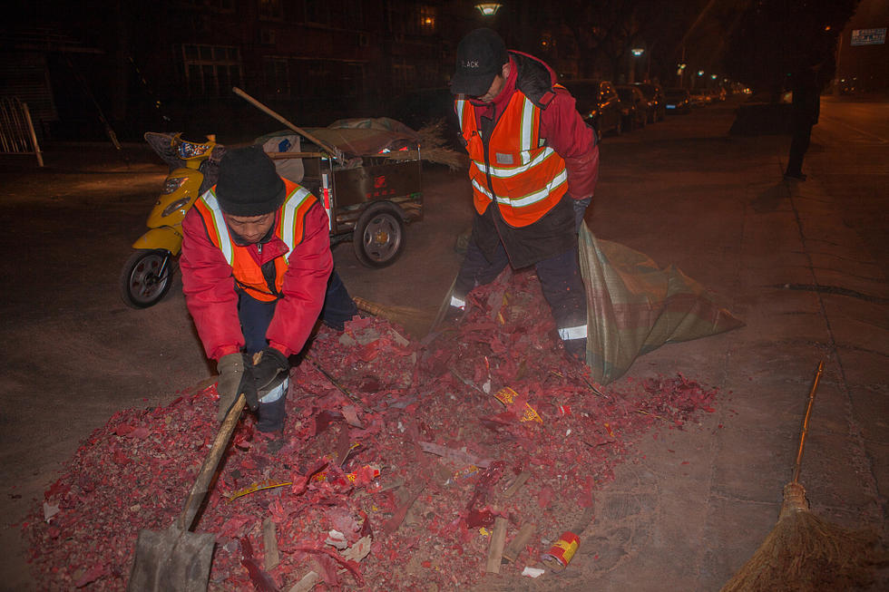 组图:回顾北京烟花爆竹15年来禁限放历程