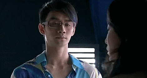 《丑女无敌》中饰演陈家明