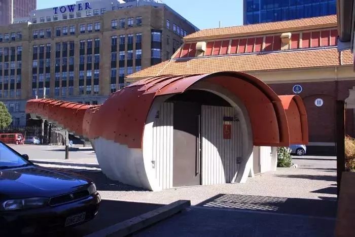 外媒评选的世界十大公共厕所设计,慕了