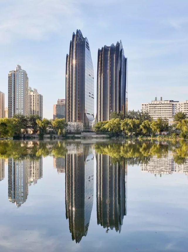 这才是漂亮的建筑——马岩松作品集