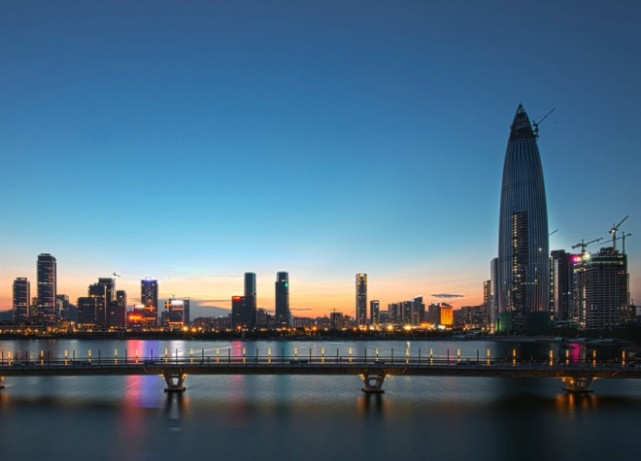 传领展74亿港元洽购深圳中心城商场 为持有内地第四个项目