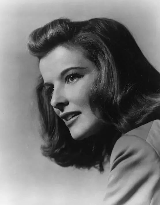 晚年却成了疯子,无人陪伴郁郁而终_腾讯新闻