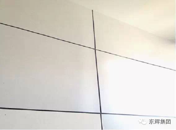 屋面机房层墙面分格效果楼梯栏杆扶手安装效果楼梯缓台转角处护栏安装