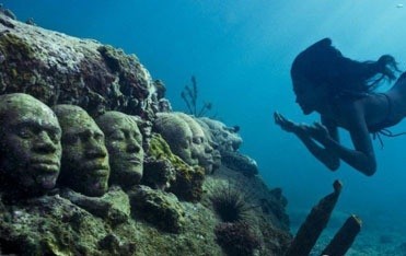 四海探秘神秘的水下雕塑世界