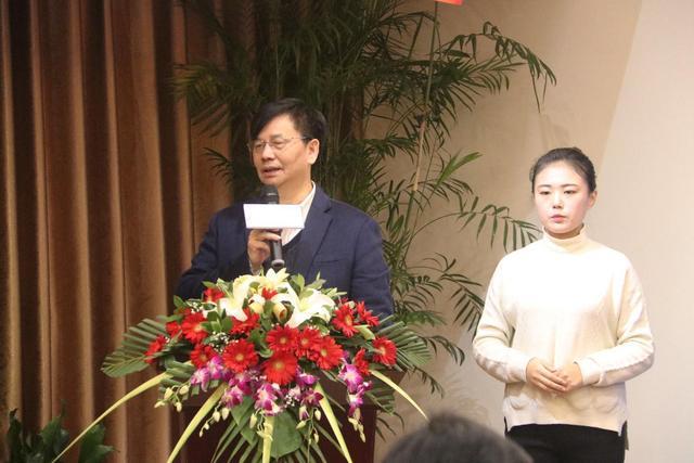 对象在重庆举行了媒体见面会,重庆市民政局社会组织管理局基金会潘奇