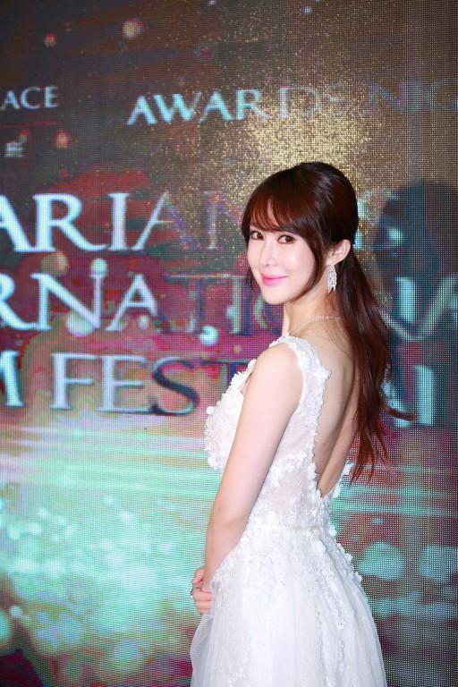 新晋才女吴宥萱亮相首届塞班国际电影节，惊艳全场