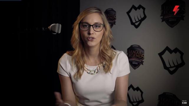 s7全明星女主持人sjokz专访喜欢玩中单狐狸和发条