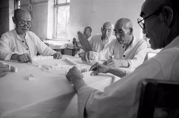 汤姆·哈金斯|一直未公开的绝版旧照，看看1956年的中国究竟什么样