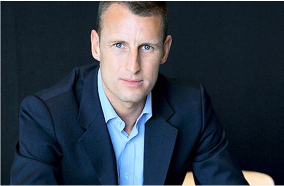 apple希望借重patrick pruniaux对于钟表业务的长才,推动iwatch业务.