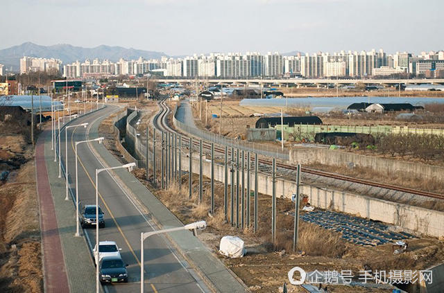 朝鲜和韩国生活对比照,你愿意去哪个国家旅游