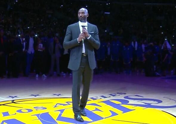 即兴演讲!科比:妻子激励我最后一战 感谢球迷高标准