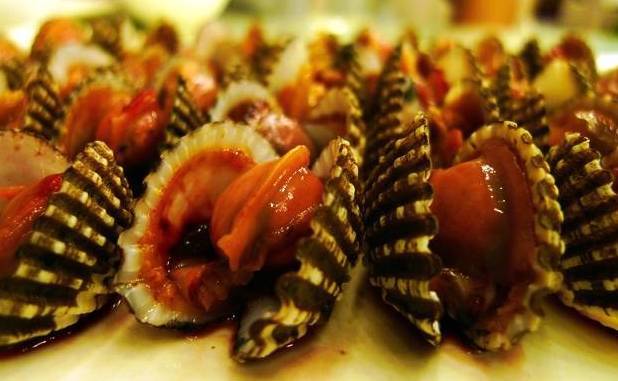 从白灼血蚶到赤贝刺身 是一种不期而遇的相逢 腾讯新闻