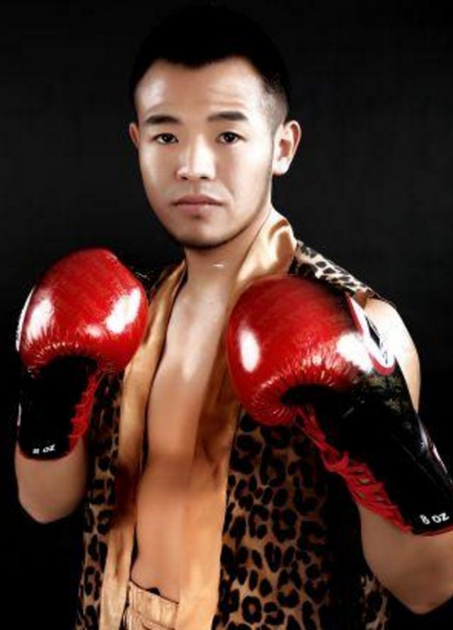 拳手马海批裘晓君不配打拳,疑似拳王妻怒怼:长期水泡的海洋动物