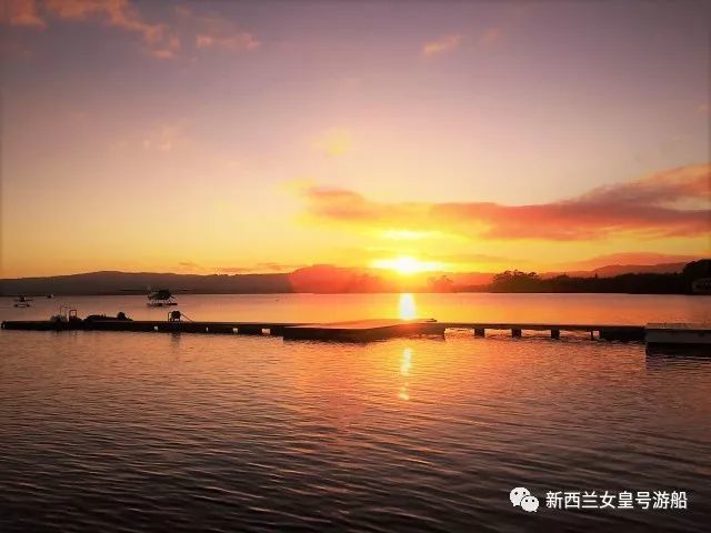 全世界最早进入新年的国家中,新西兰已经被挤