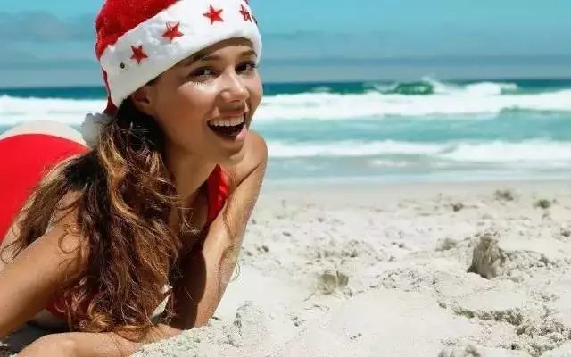 新西兰的圣诞节你在北半球穿着貂我在南半球露着腰