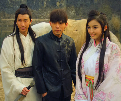 古力娜扎|古力娜扎自曝曾在周杰伦MV里骑过马，吐槽当年自己太丑了