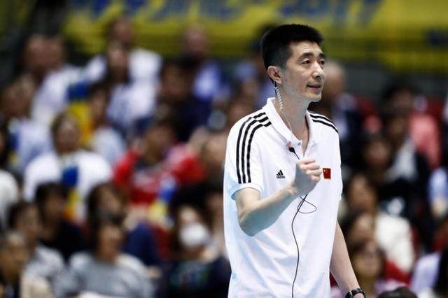 山东男排,1993年12月入选中国男排,是沈富麟和汪嘉伟时代的著名国手