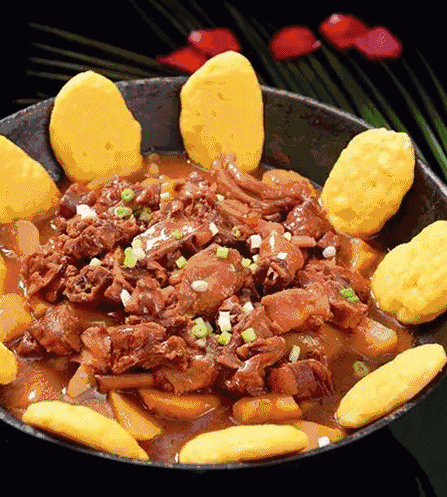 柴火铁锅炖：品味传统烹饪的魅力