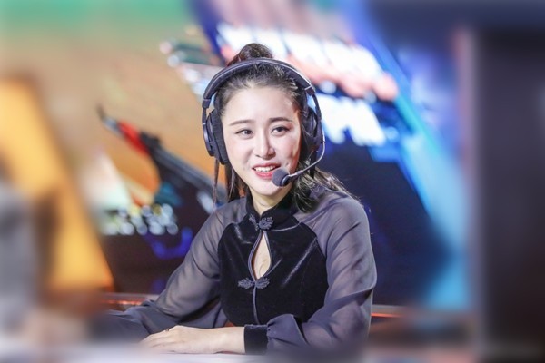 四位曾经爆红网络的cf女主播,都看过的,孩子应该都会打酱油了