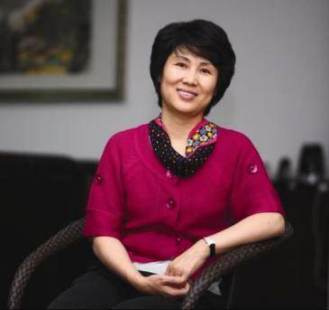 女贪官们也"任性":花50万做臀部整形