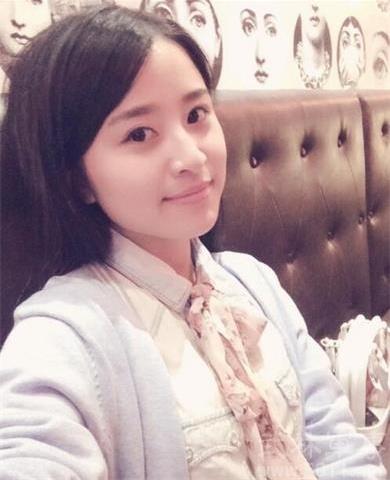 董小飒直播带前女友吃鸡,直播间人气突破200万,前任可以这样玩