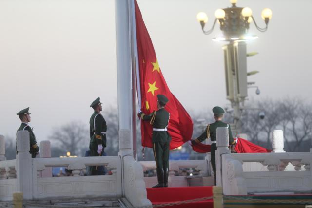 天安门国旗台下面有一台空调,你知道它是用来干什么的吗?